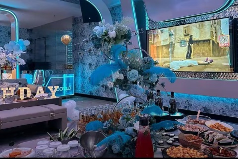 福州豪华KTV招聘女模特，想成功就要大胆去闯，勇敢追梦赢未来